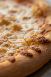 Why This Under-500-Calorie Cauliflower Pizza Works